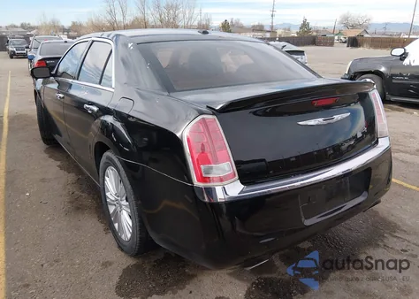 2013 Chrysler 300C Awd z USA, uszkodzony, nr VIN 2C3CCAKT0DH533277
